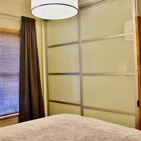 Newly Renovated 2 Bedroom Georgian House In Fairview Ferienhaus *