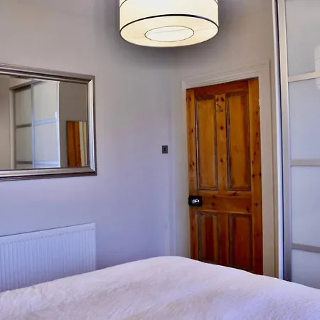 Newly Renovated 2 Bedroom Georgian House In Fairview ダブリン